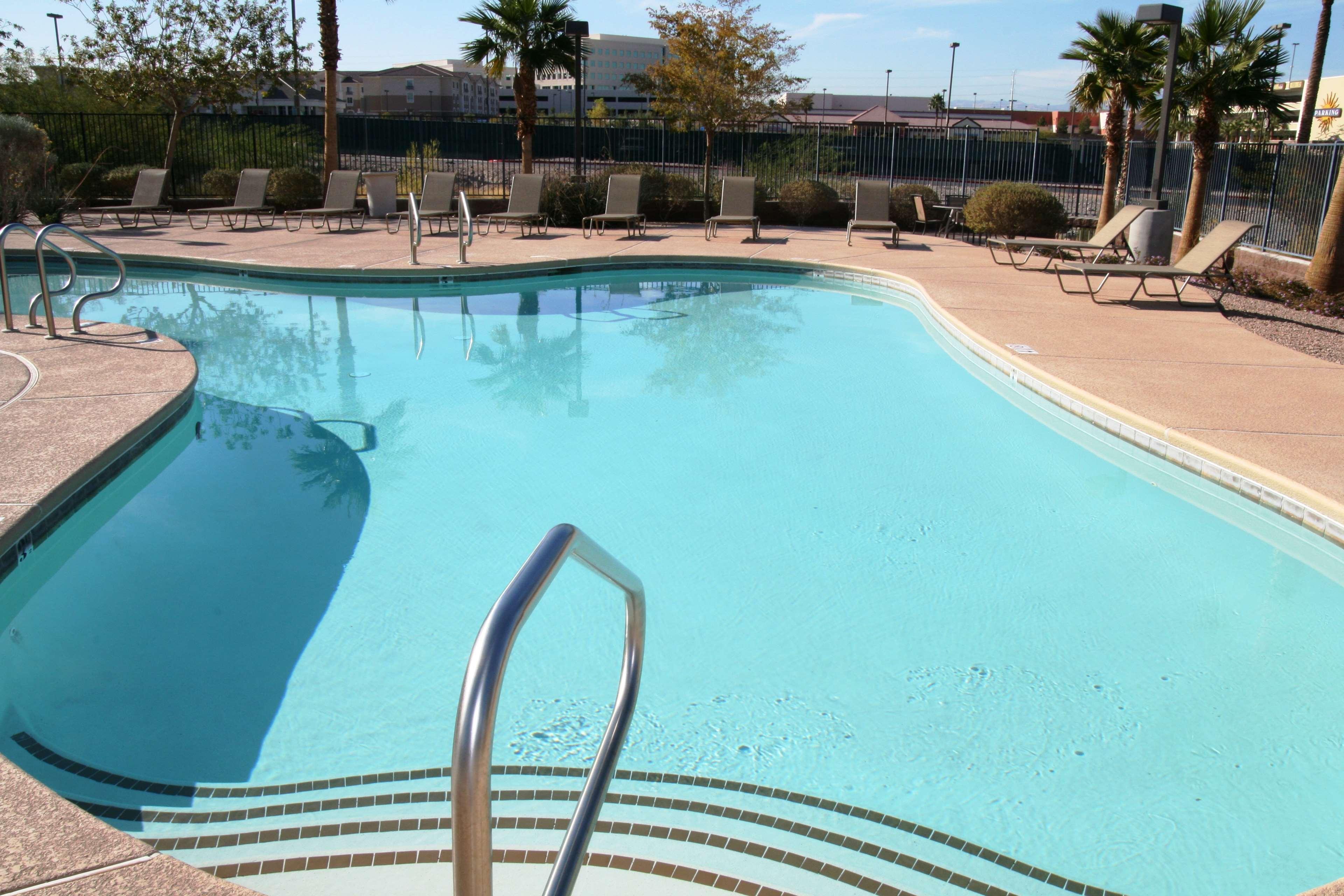 Hampton Inn & Suites Las Vegas-Henderson Exterior photo