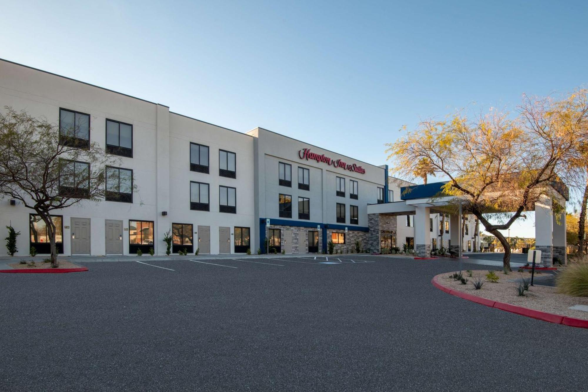 Hampton Inn & Suites Las Vegas-Henderson Exterior photo